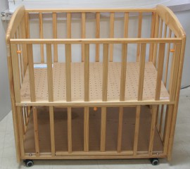 ミニベッド　チャーミー　ナチュラル　カトージ製　ベビー用品のレンタル