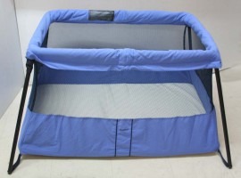 トラベルクリブライト　ベビーベッド　