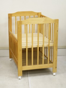 ミニ立ちベッドナチュラルJ　カトージ