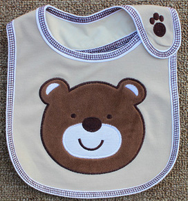 クマのベージュ色スタイ