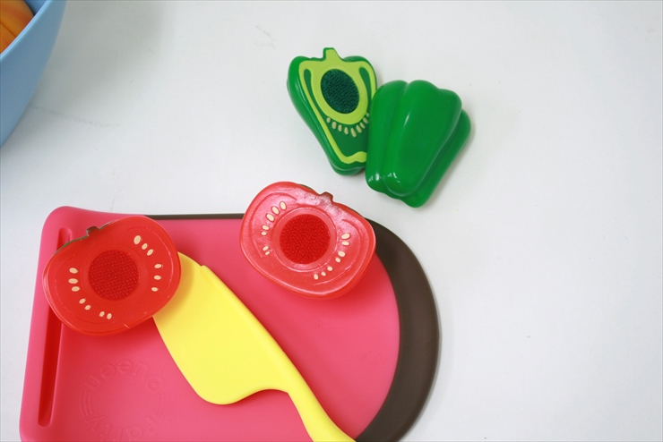 商品No.320 やわらかいおままごと サクッ!とおやさいセット