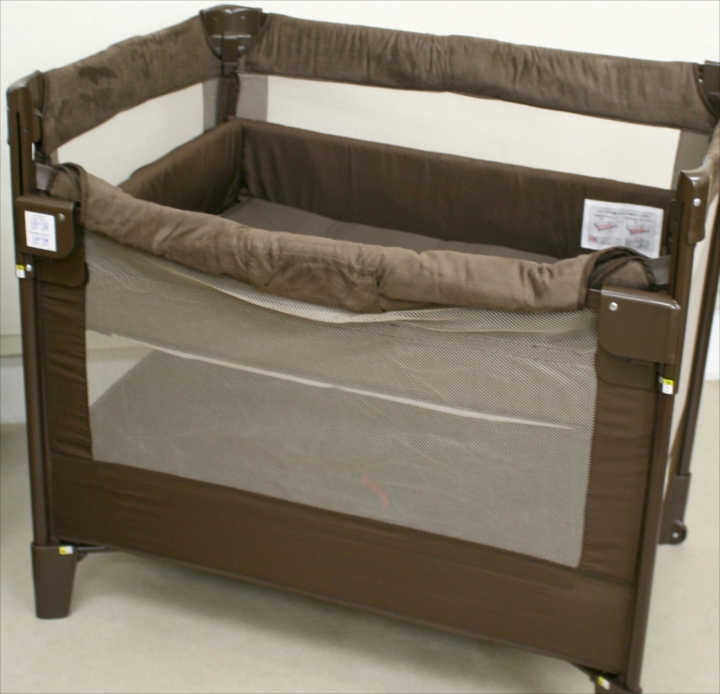 アップリカ ココネルエアープラス チョコレートBR - ベビー用寝具・ベッド