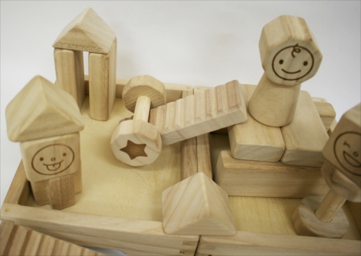 商品No.062 はじめてのつみき キリコロ 24ピースセット