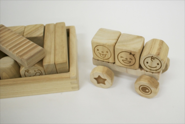 商品No.062 はじめてのつみき キリコロ 24ピースセット