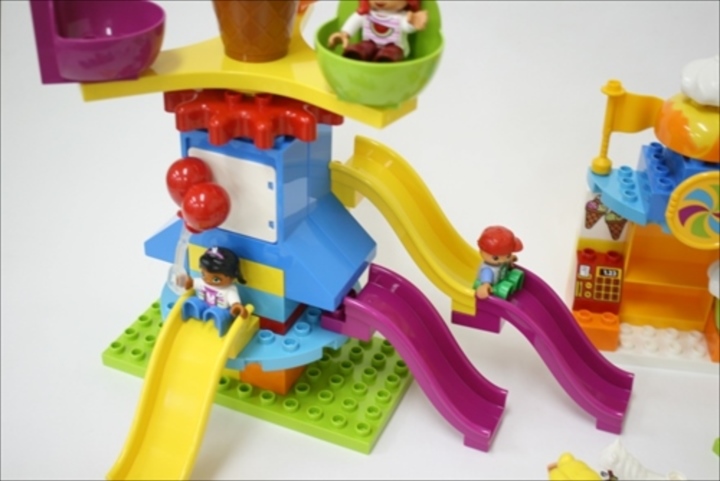 商品No.228 デュプロ®のまち "おおきな遊園地"