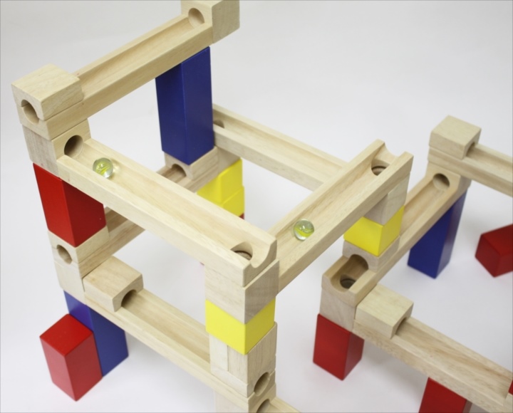 商品No.367 ビー玉積み木転がし