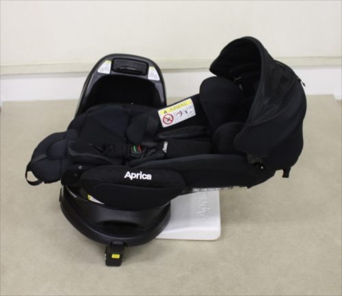 フラディア グロウ ISOFIX プレミアム ブラック