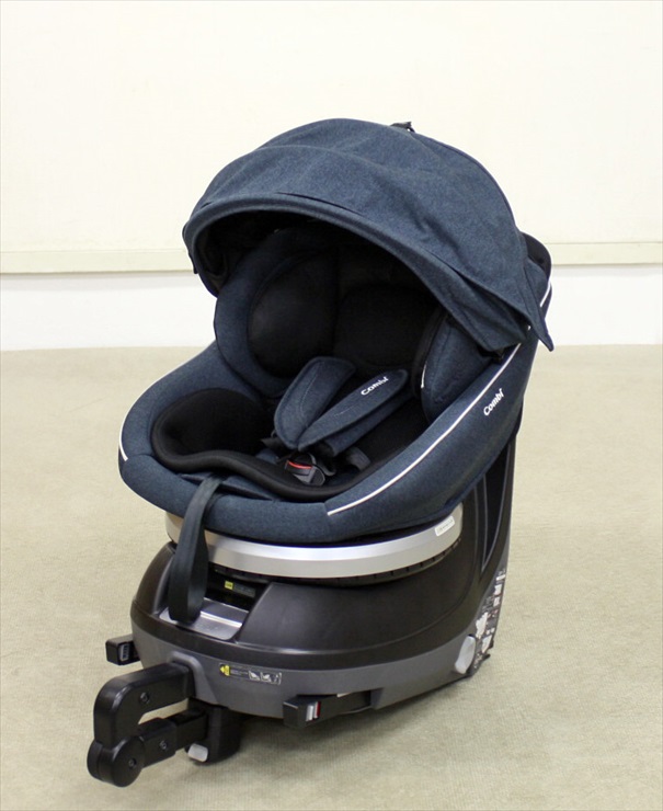 クルムーヴ ISOFIX Simplight （サファイアネイビー） - 外出/移動用品