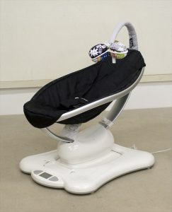 ママルー 4.0 / mamaRoo  4moms