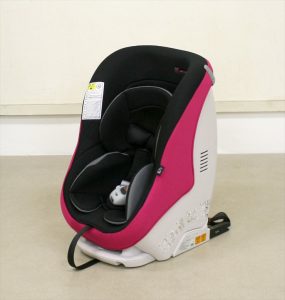 エールベベ キュート フィックス ブラックベリー カーメイト