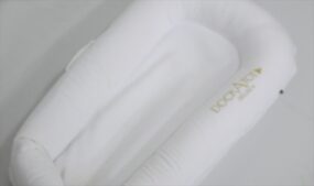 ドッカトット デラックス DockATot Deluxe+ Dock Pristine White