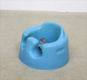 バンボ Bumbo ブルー 安全ベルト付き ベビーソファ