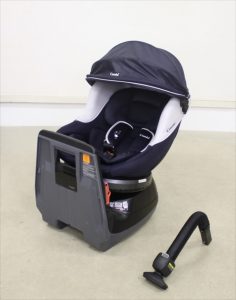 Combi チャイルドシート クルムーヴ ISOFIX Simplight 美品