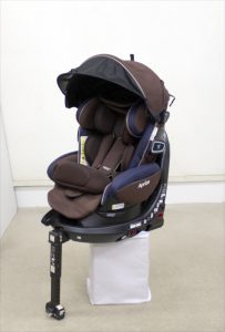 フラディア グロウ ISOFIX 360° セーフティ プレミアム チョコレートブラウン