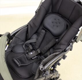 ラクーナ ビッテ クッション 2021 ヴィ―ゼ カーキ