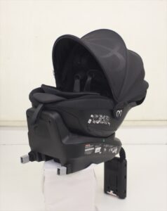 エールベベ・クルットR ザ・ファースト2 パールブラック BF135