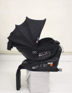 エールベベ・クルットR ザ・ファースト2 パールブラック BF135